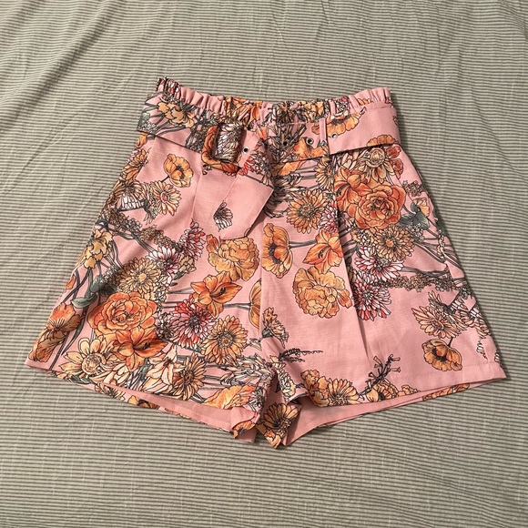 L'ATISTE Pants - L'ATISTE belted high rise short size M